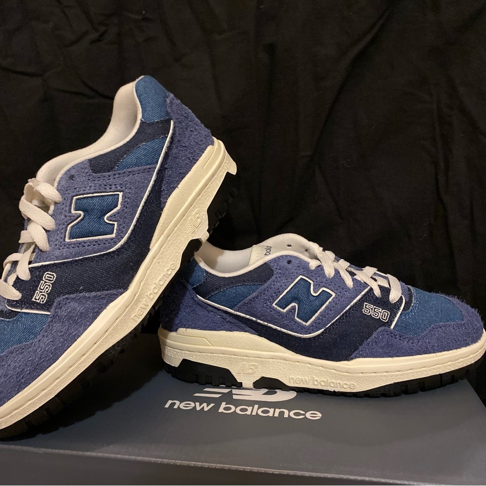 NEW BALANCE 550 Denim Blue Sneakers (Size: M 4.5/W 6) NWT